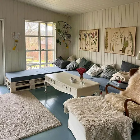 Family Summer House With Shelter Near Casa vacanze