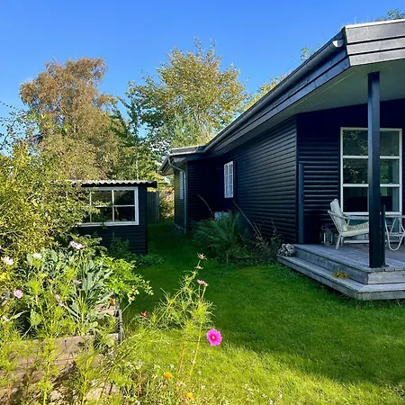 Family Summer House With Shelter Near Casa vacanze *